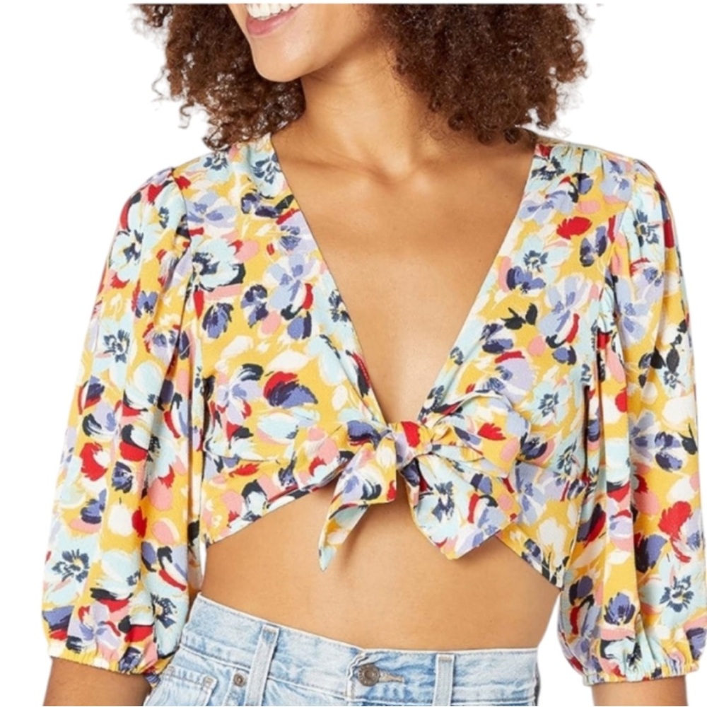 BCBGeneration WOVEN TIE FRONT CROP TOP IN FLORAL SHORT PUFF SLEEVES V NECK XS